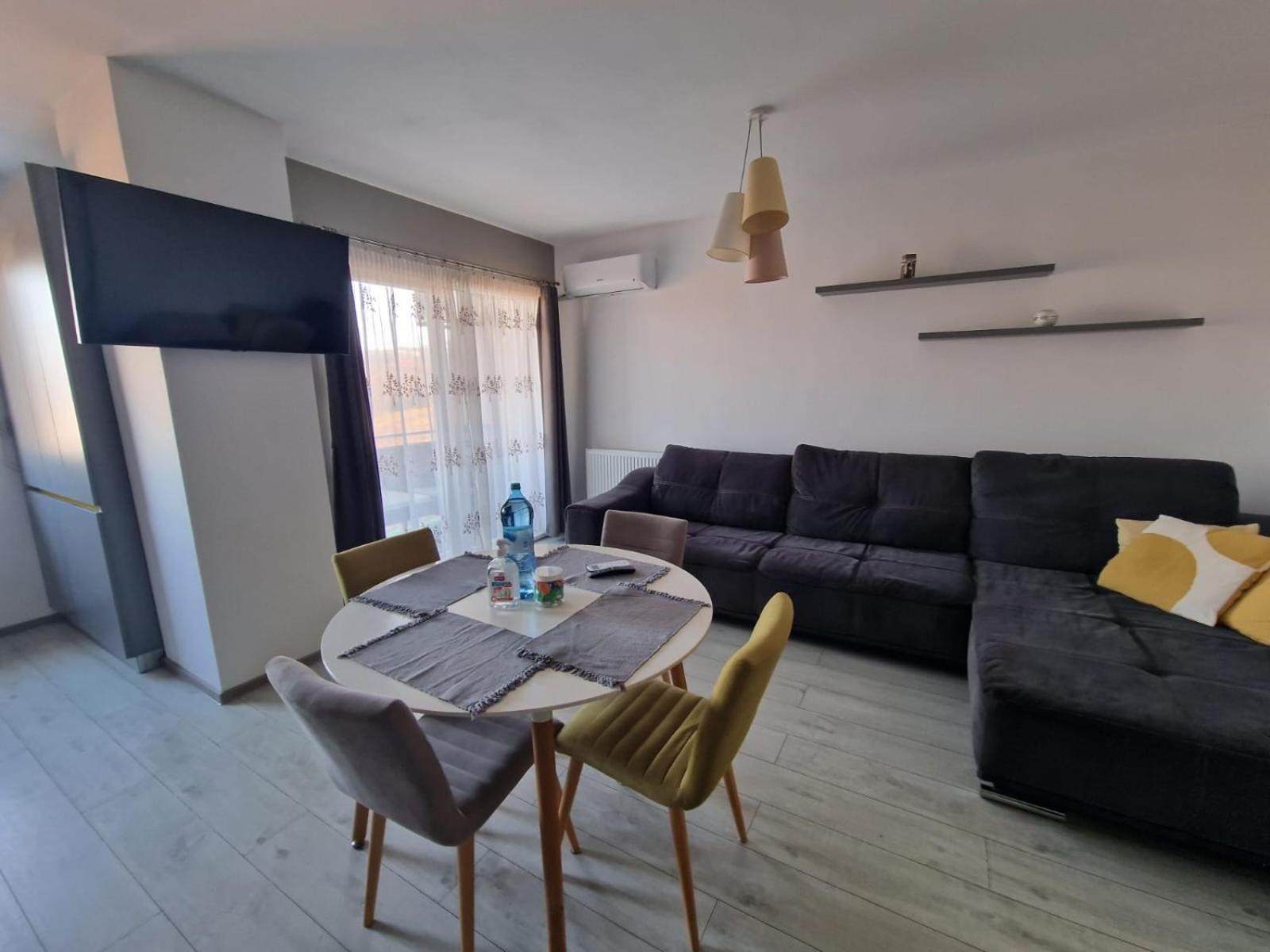 Gray Apartment Nearby Amethyst & Vivo Mall Floreşti Zewnętrze zdjęcie